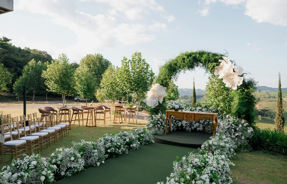 SEO for Wedding Venues: How to Rank Higher in Search Results